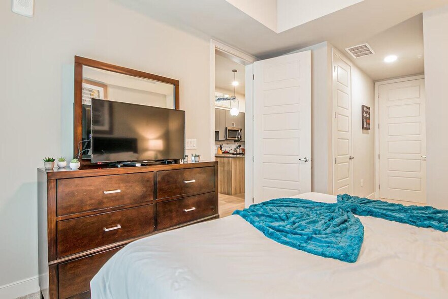 Building Photo - 950 Leeland St