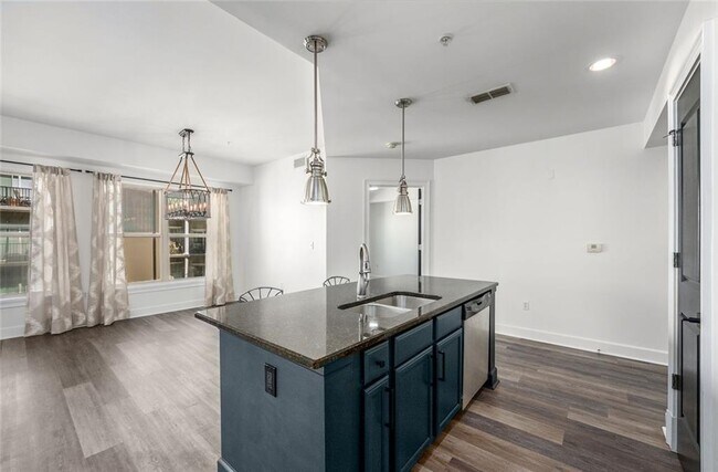 Building Photo - 200 River Vista Drive