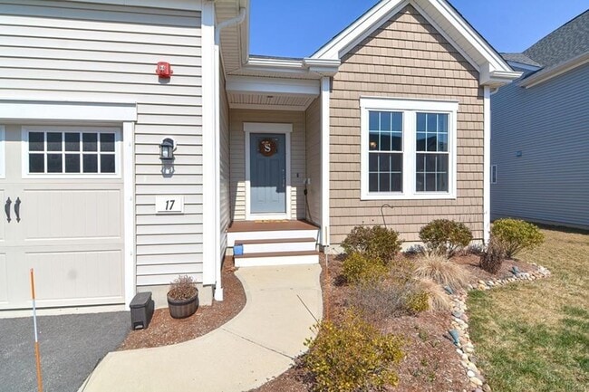 Enterance - 17 Walnut Way