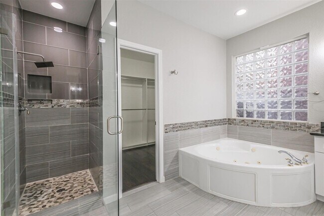Building Photo - 5506 Langhorne Ct