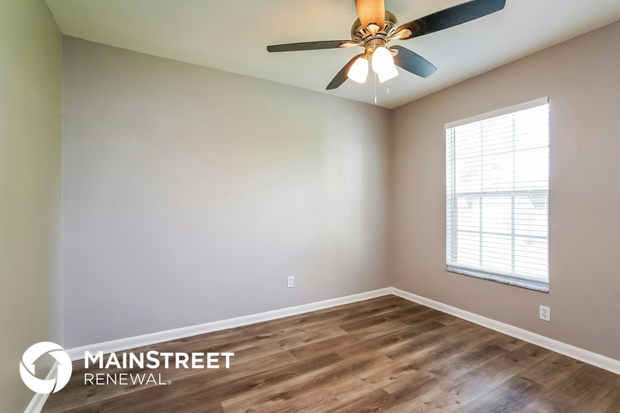 Building Photo - 525 SW 23rd Terrace