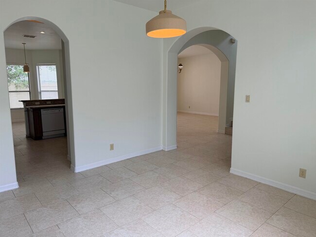 Building Photo - 7221 Lake Victoria Rd