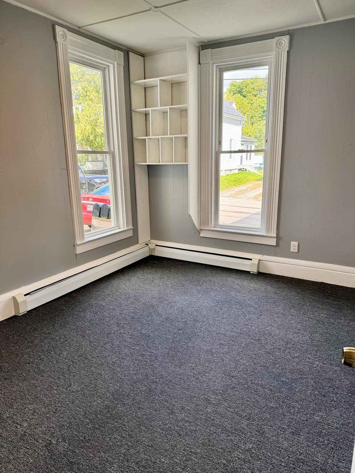 Building Photo - 14 Willow St