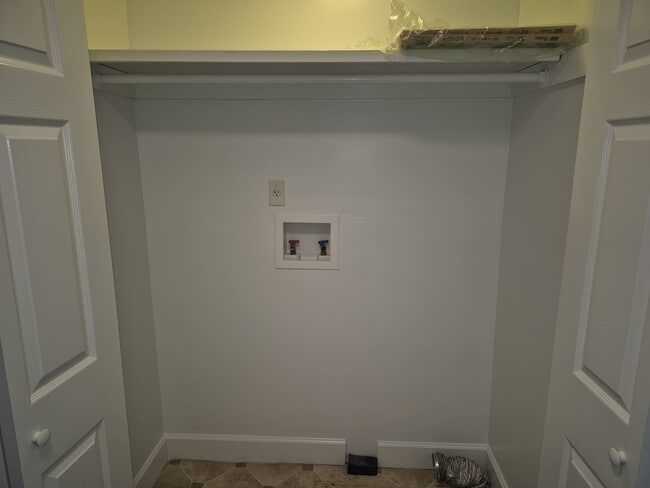 Building Photo - 1120 Wellons Dr