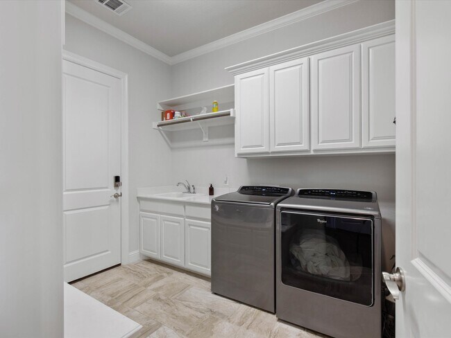 Building Photo - 2419 Portwood Way