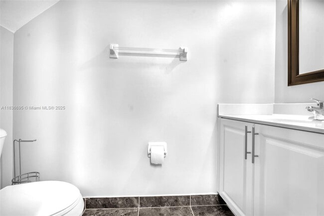 Building Photo - 4923 SW 66th Terrace