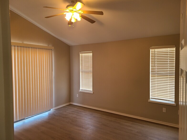 Master Bed1 - 8567 Jimson Ave