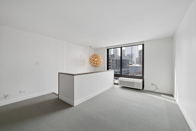 Building Photo - 1221 N Dearborn St