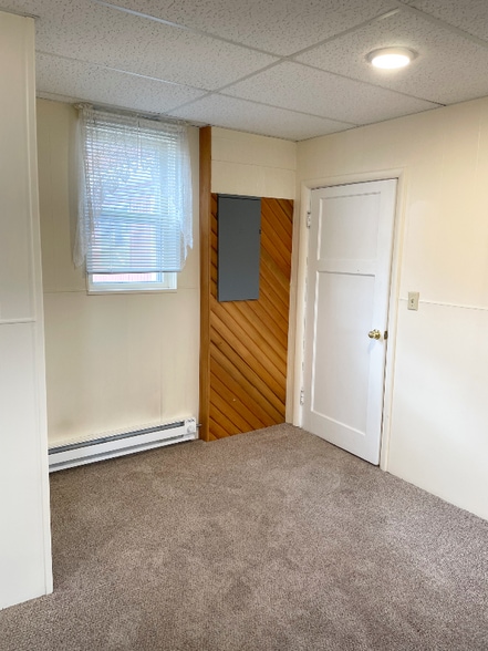 Building Photo - 2470 York Rd