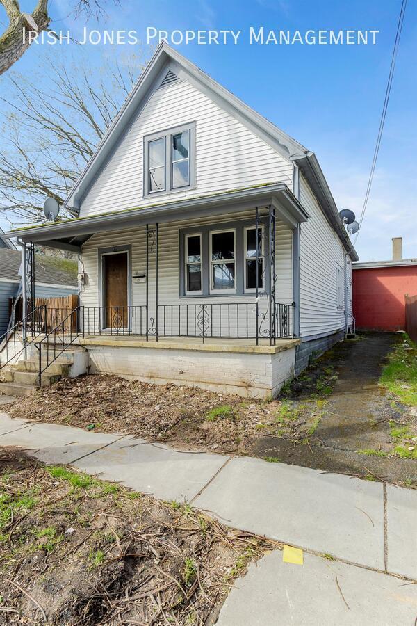 Building Photo - 62 Germain St