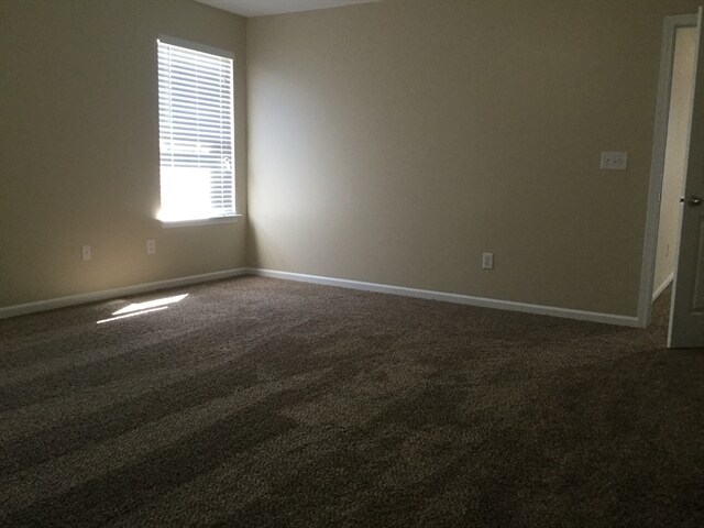 Building Photo - 941 Garrison Rd