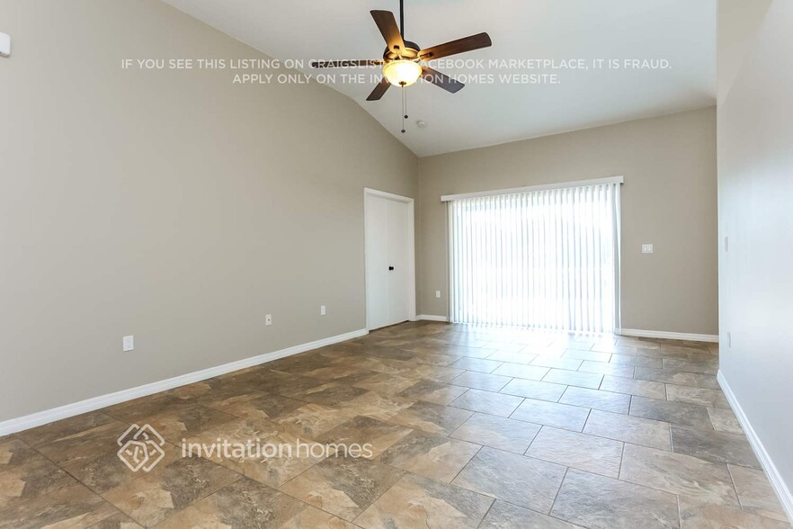 Building Photo - 4416 11th Ave E