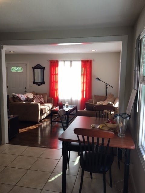 Building Photo - Charming Cottage in Sylvan Heights with Hardwood Floors, Granite Counter Tops, Fenced Yard, 2.5 M...