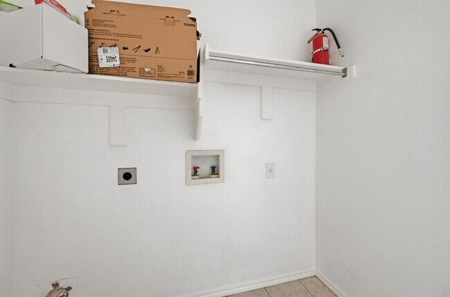 Building Photo - Beautiful home in Hurst-Euless-Bedford ISD
