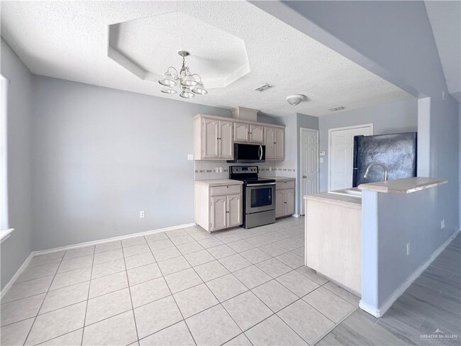 Building Photo - 28 N 38th St