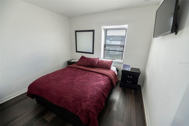 Building Photo - 844 Grandin St