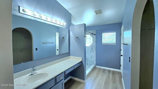 Building Photo - 869 Macon Dr