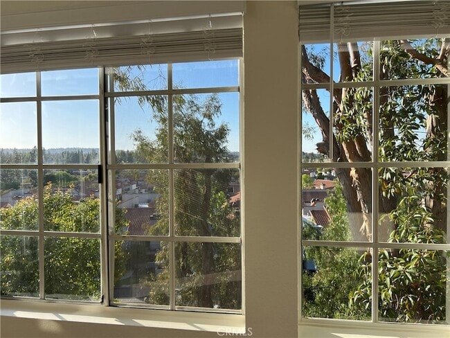 Building Photo - 24480 Mozer Dr