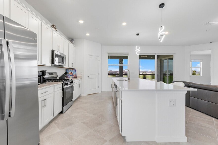 Building Photo - 15170 Bluffton Ln