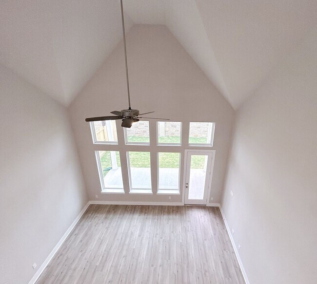 Building Photo - 29623 Burcreek Ln