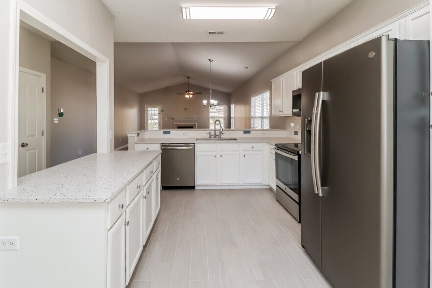 Building Photo - 110 Peterborough Dr