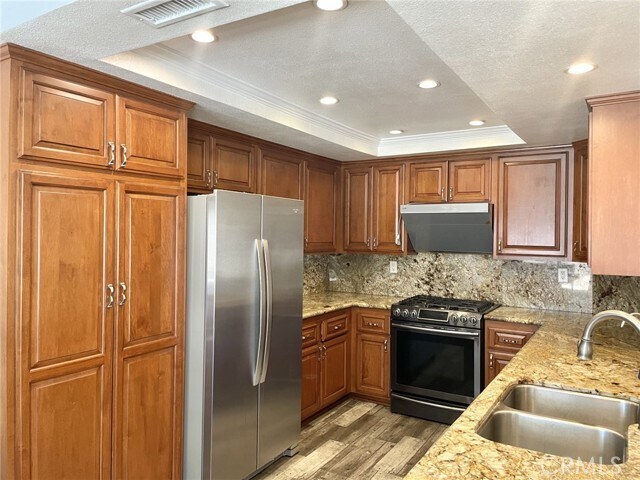 Building Photo - 6345 Amherst Ct