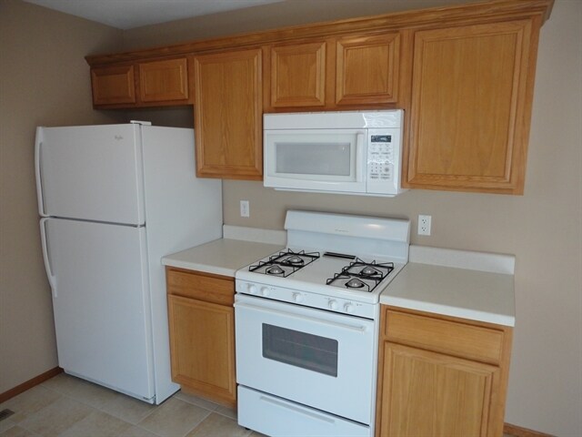 Building Photo - 5498 Bastian Blvd