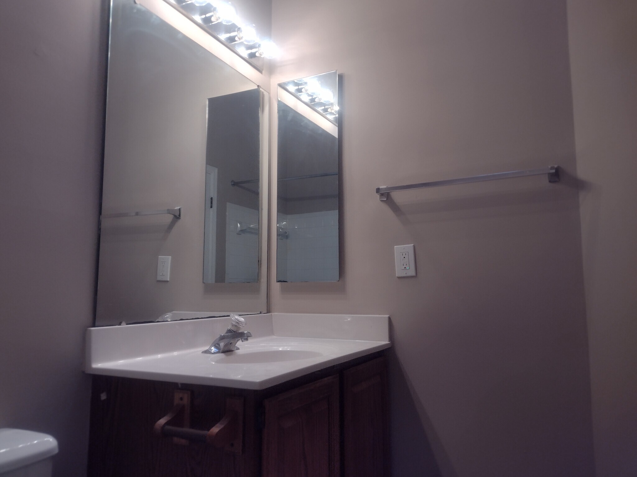 Building Photo - 7 Championship Ct