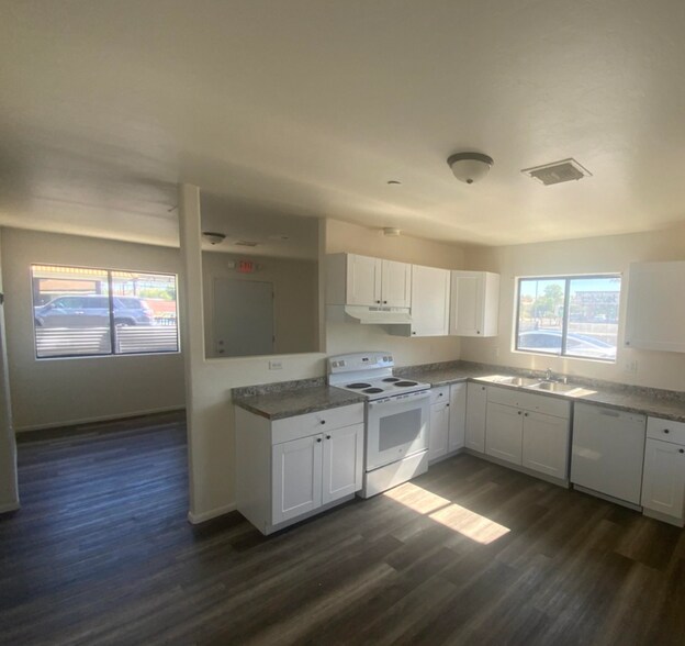 Building Photo - 1460 W St Marys Rd