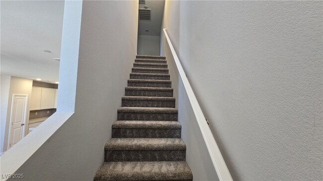 Building Photo - 988 Gearus Pl