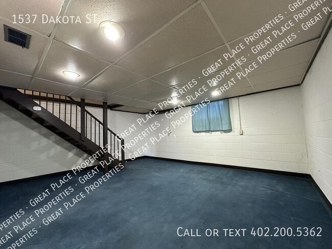 Building Photo - 1537 Dakota St