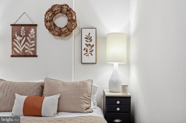 Building Photo - 1900 Princess Anne St