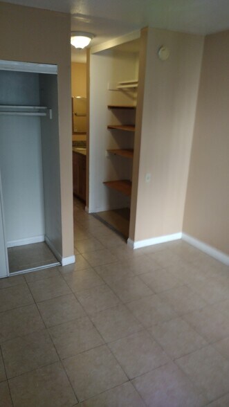 Building Photo - 5460 White Oak Ave