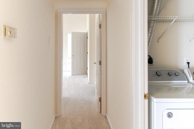 Building Photo - 7505 Calderon Ct