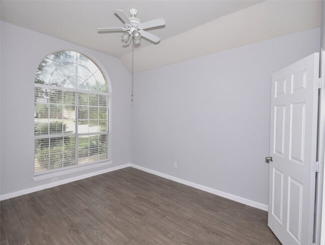 Building Photo - 20703 Whitevine Way
