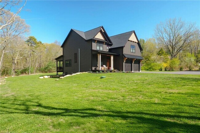 Building Photo - 450 Carrs Pond Rd