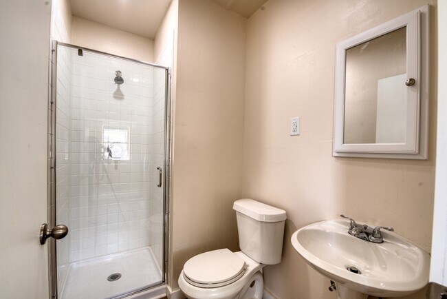 Building Photo - 1819 NW 38th St