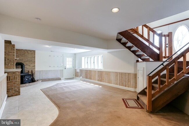 Building Photo - 7658 Gaither Rd