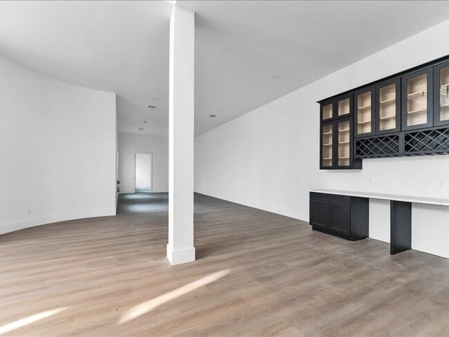 Building Photo - 8115 Cedar Brush Cir