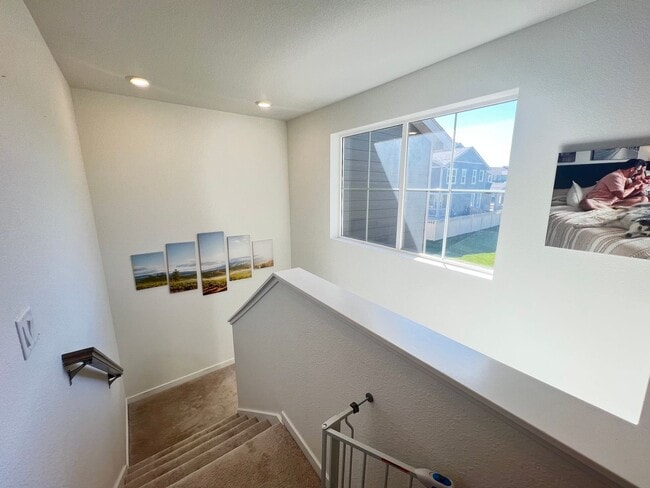 Building Photo - Spacious 3-Bedroom, 2.5-Bath Paired Home