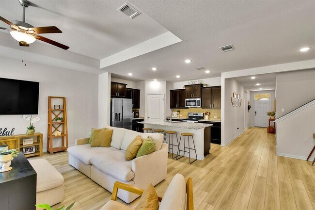 Building Photo - 632 Friar Tuck Dr