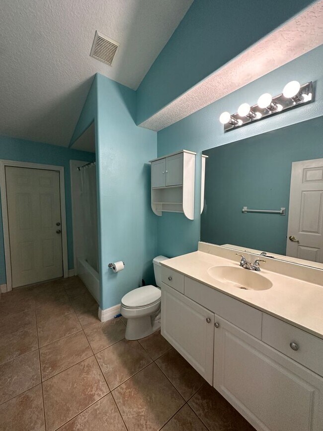 Building Photo - Ormond Lakes Opportunity