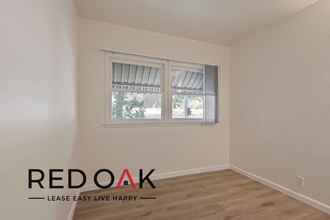 Building Photo - $500 off 1st Month + $1000 Deposit Move In...