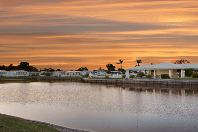 Building Photo - 1990 Douglas Ln