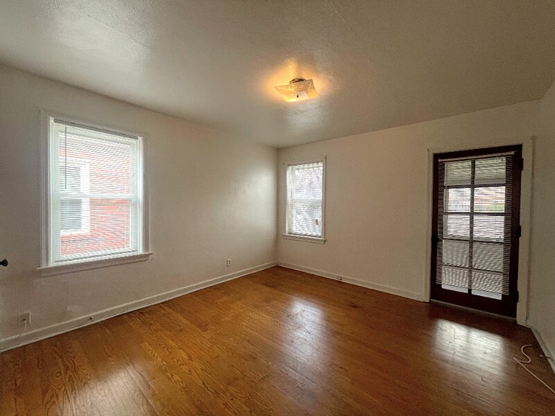 Building Photo - 6231-6233 Eichelberger St