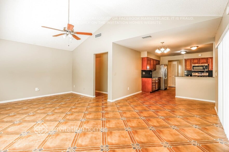 Building Photo - 9201 Rockrose Dr