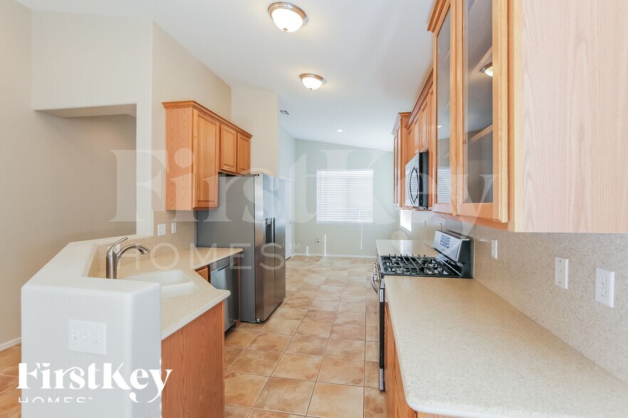 Building Photo - 7625 Burning Falls Dr