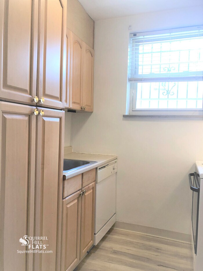 Building Photo - 5712 Phillips Ave