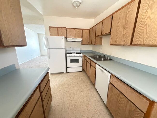 Building Photo - 246 Kashmir Ln