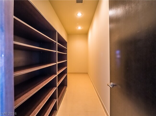 Building Photo - 7426 Yonie Ct